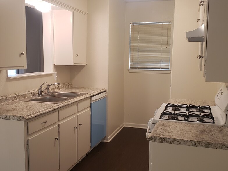 Building Photo - 629 Apollo Dr