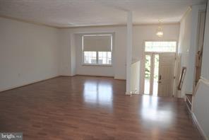 Building Photo - 114 Park Cove Dr