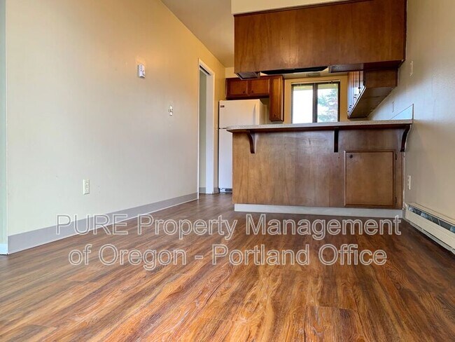 Building Photo - 2143 SW Townsend Ct