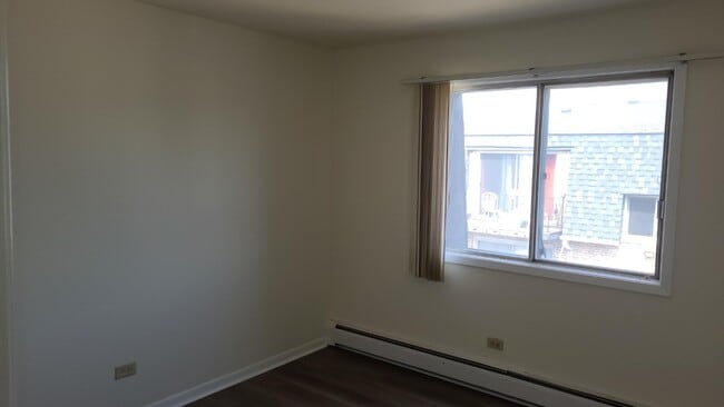 Building Photo - 1319 Baldwin Ct