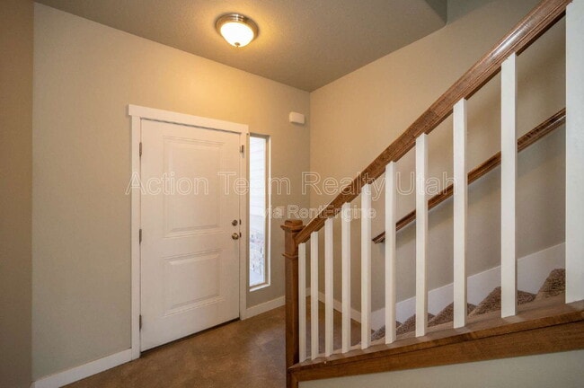 Building Photo - 4088 E Oakland Hills Dr