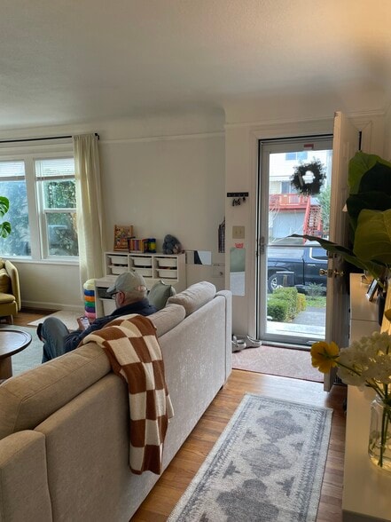 Staged living room - 1409 NE 71st Ave