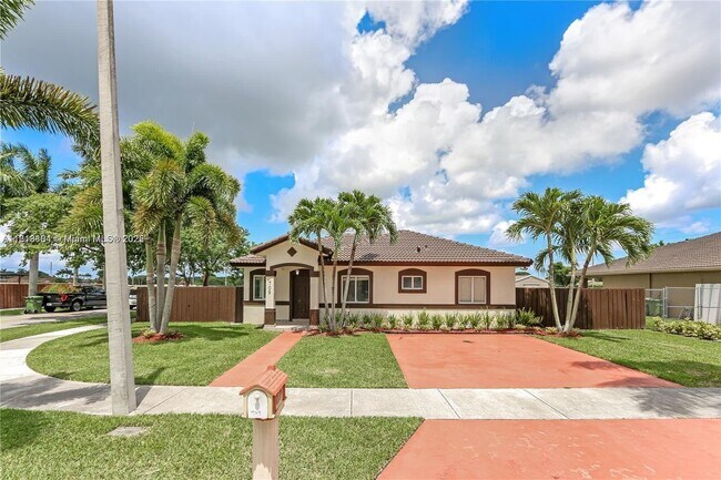 Primary Photo - 709 SE 14th Pl