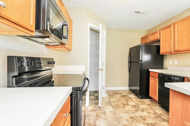 Building Photo - 4819 Chapel Ridge Dr