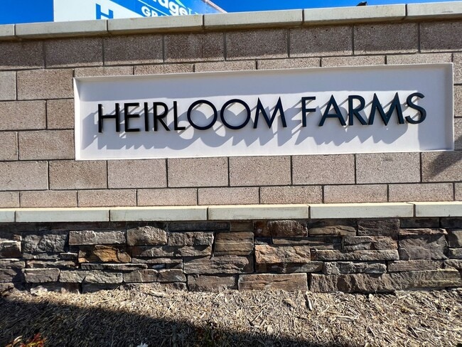Building Photo - Brand new Condo with SOLAR for LEASE in Te...