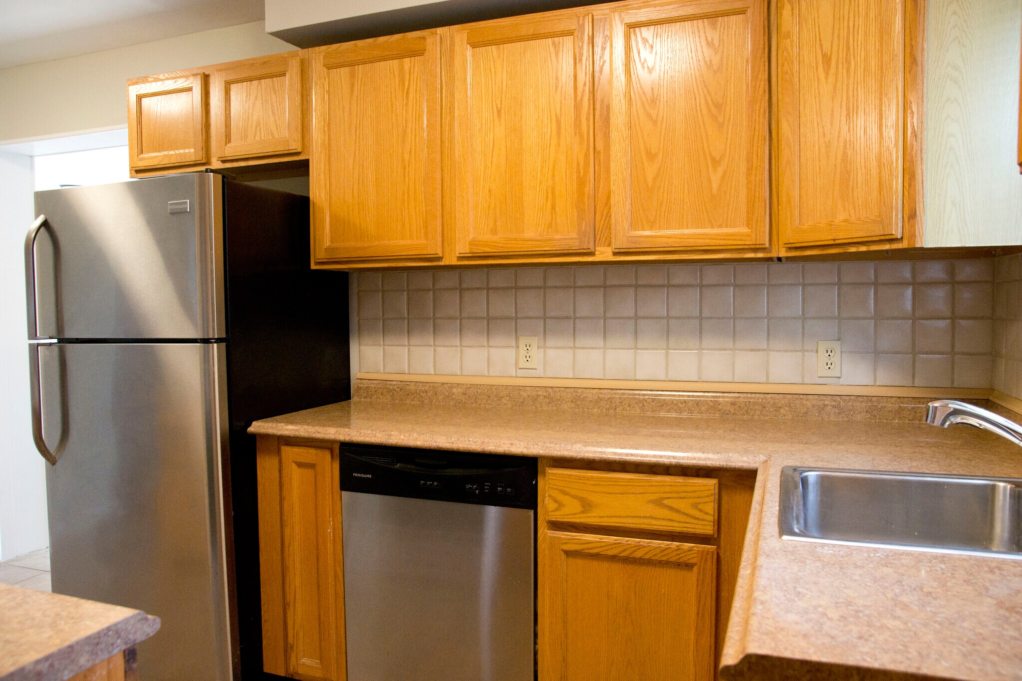 Building Photo - 1242 Genesee Ave