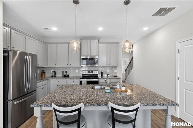 Building Photo - Luxury 3BR Golf Course Townhome in Chimney Oaks – Resort-Style Living