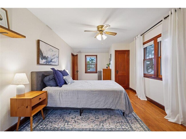 Building Photo - 1705 Ivy Ave E