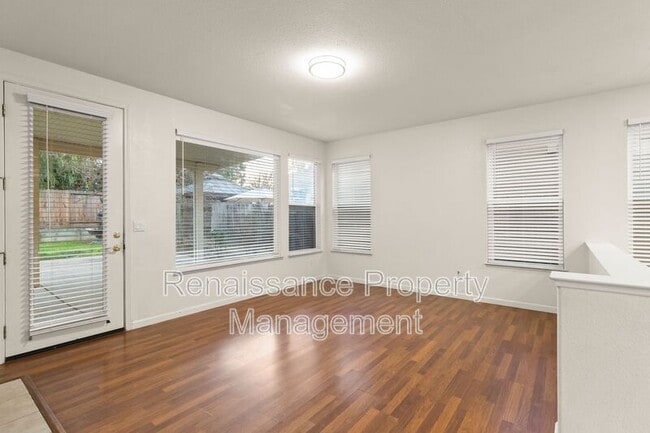 Building Photo - 492 Quail Run Cir