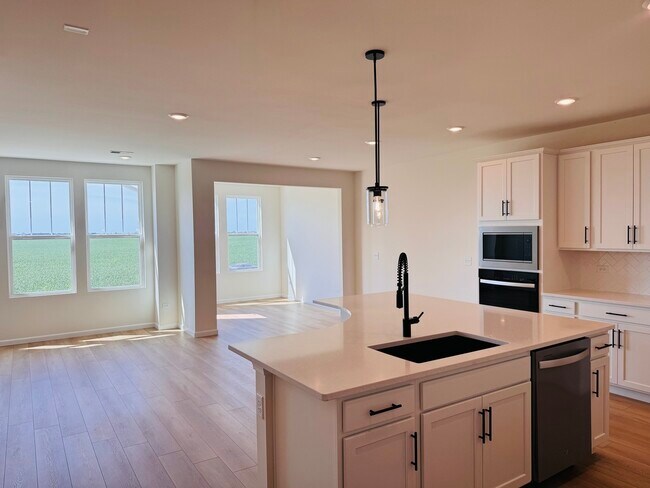 Building Photo - 2177 Ryegrass Ln