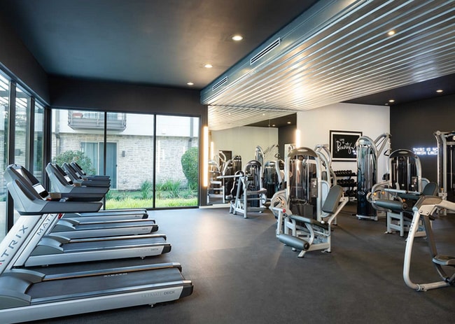 Building Photo - 5635 Diehl Trl-1802