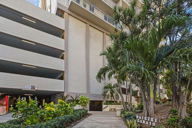 Building Photo - Corner 1BR in Waikiki - Diamond Head Views, All Utilities Included