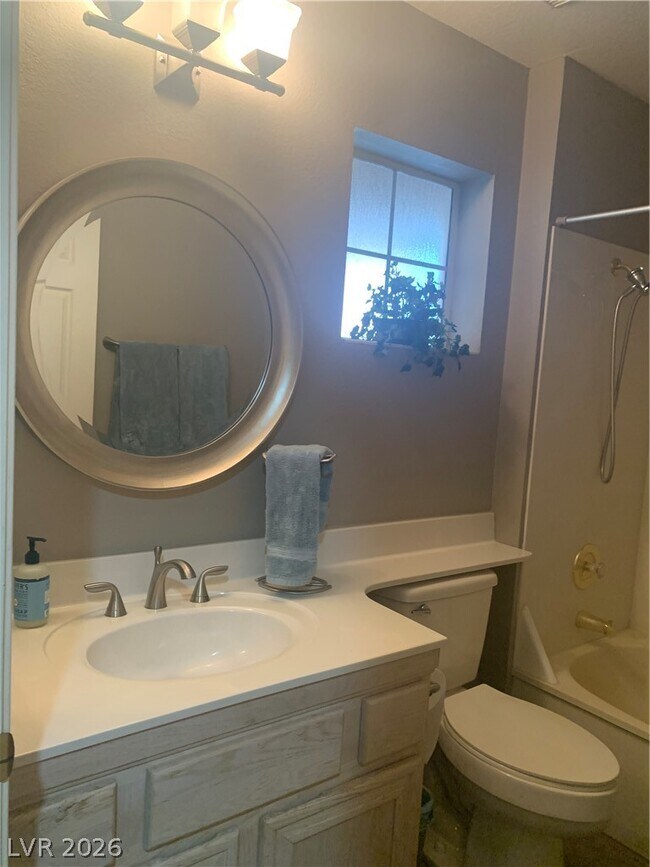 Building Photo - 2924 Crown Ridge Dr