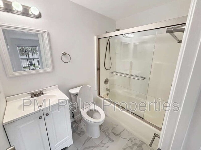 Building Photo - 304 Georgian Park Dr