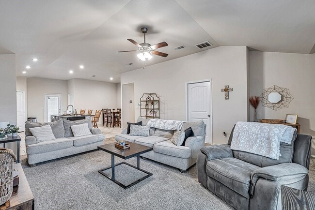 Building Photo - 6809 Brush Dr