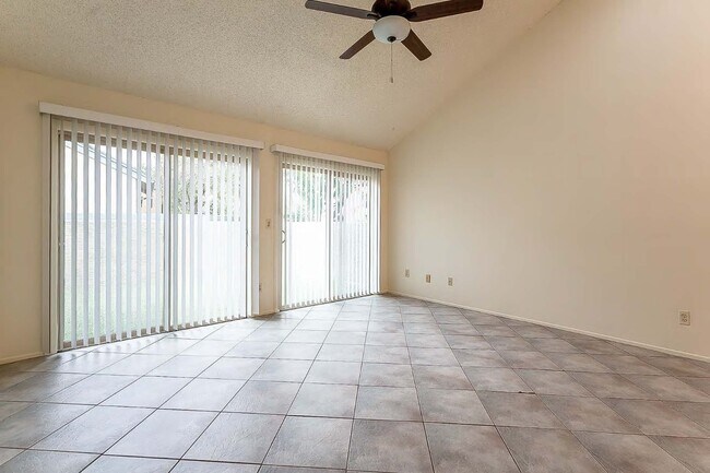 Building Photo - 3874 Paseo de Las Canchas