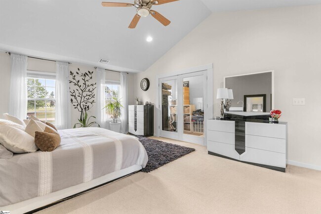 Building Photo - 154 S Lake Emory Dr