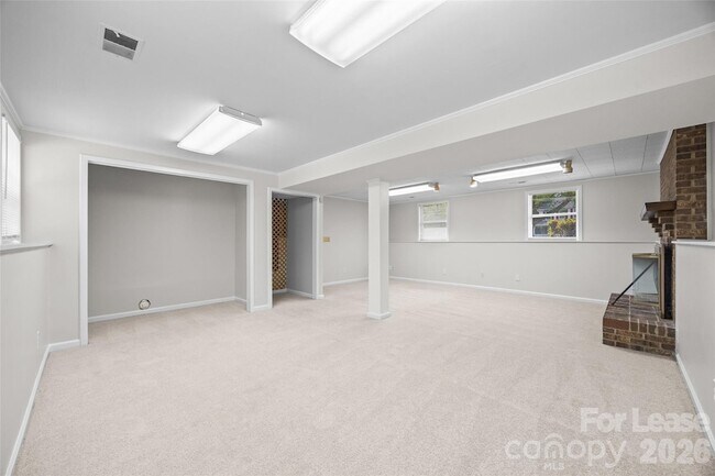Building Photo - 10715 Derry Dr