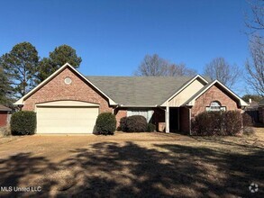 Building Photo - 3 Bed/2 Bath Home in North Place on Madison