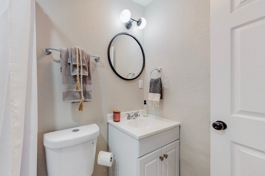 casita - 2124 Eton Ave SE