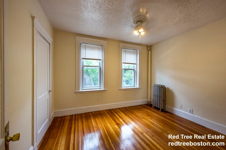 Building Photo - 439 Cambridge St
