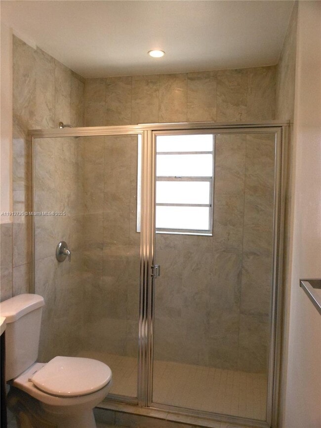 Building Photo - 219 SW 9th Ave