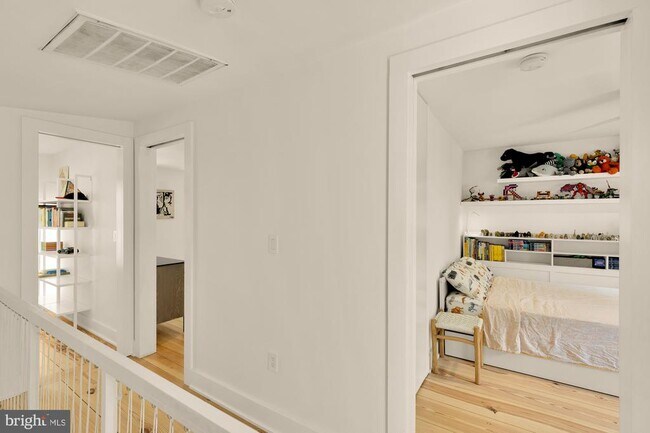 Building Photo - 1608 5th St NW