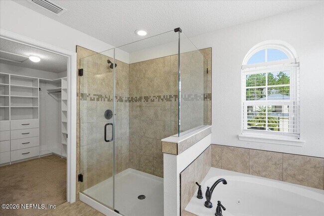 Building Photo - 102 Ann Scott Dr