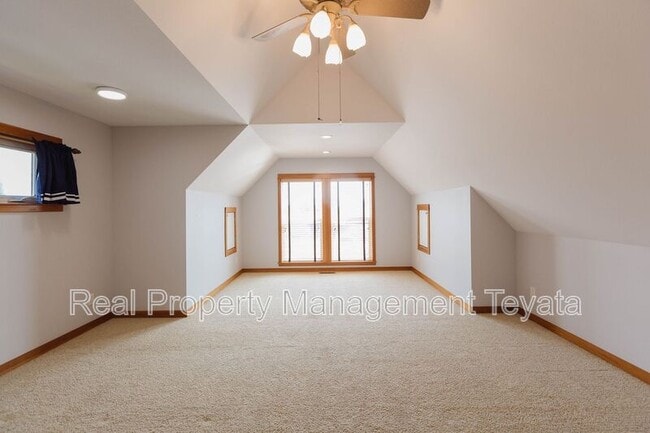 Building Photo - 5486 Salish Rd