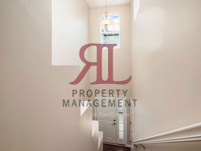 Building Photo - 719 Wintergreen Wy