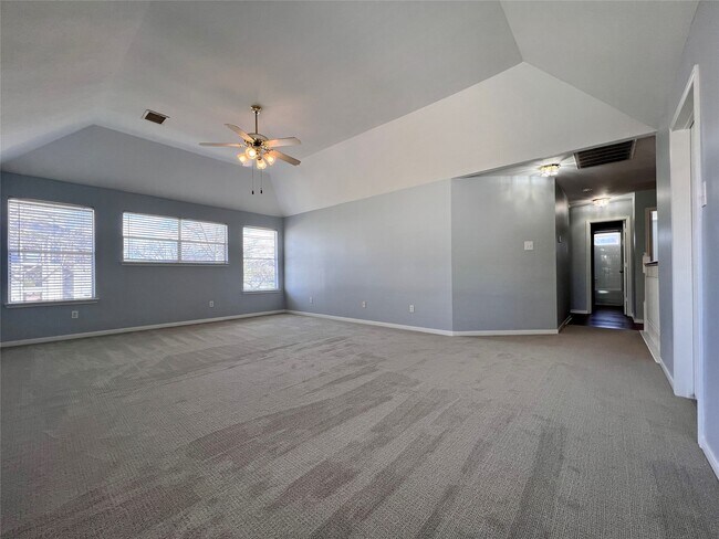 Building Photo - 3311 Whitebud Dr