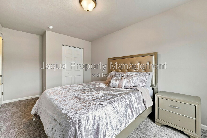 Building Photo - 10127 Pennridge Dr