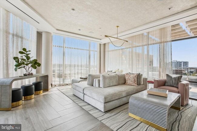 Building Photo - 1201 N Royal St