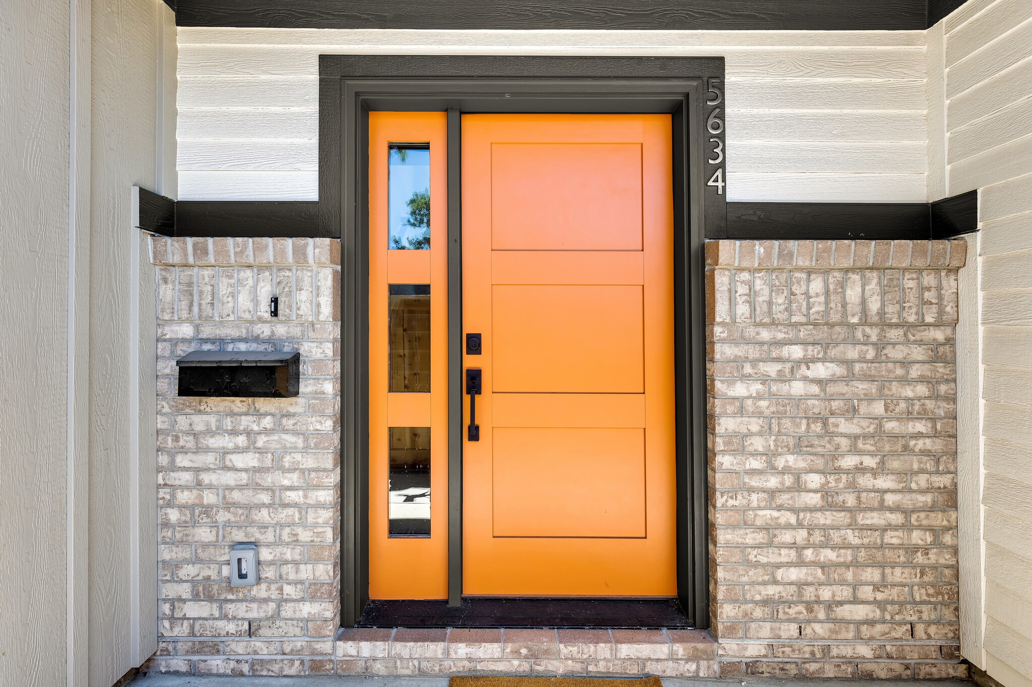 private entrance & front patio - 5634 South Curtice Street