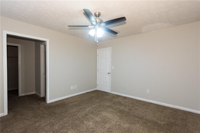 Building Photo - 141 Brownsmill Dr