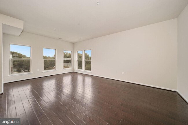 Building Photo - 540 Copley Pl