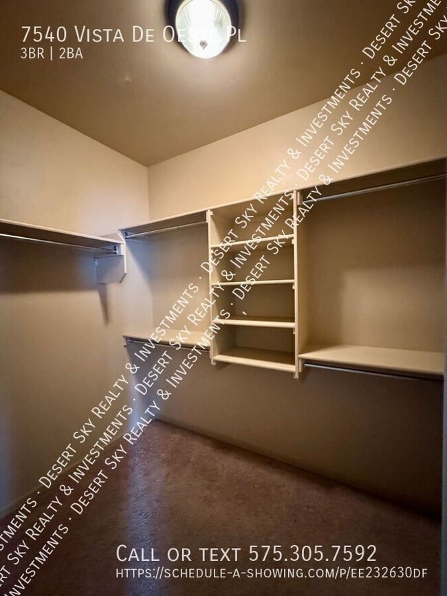 Building Photo - 7540 Vista de Oeste Pl