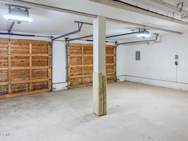 Building Photo - 3637 Ocean Dr