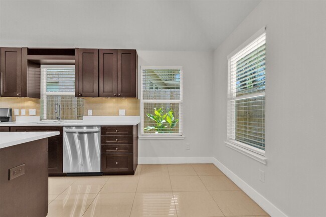 Building Photo - 119 S Star Ridge Cir