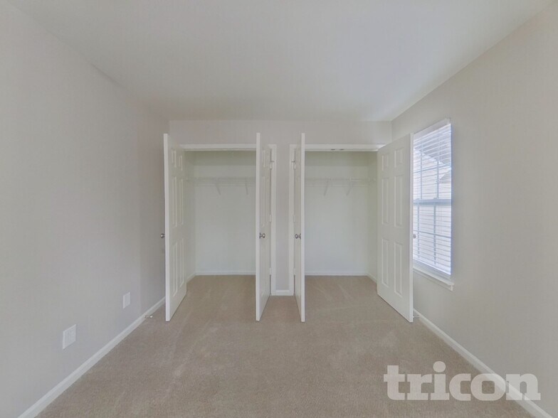 Building Photo - 7117 Roaming Path Ct