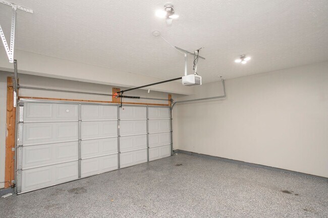 Building Photo - 7277 Charlotte Pike