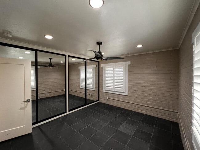 Building Photo - 1039 Poplar St