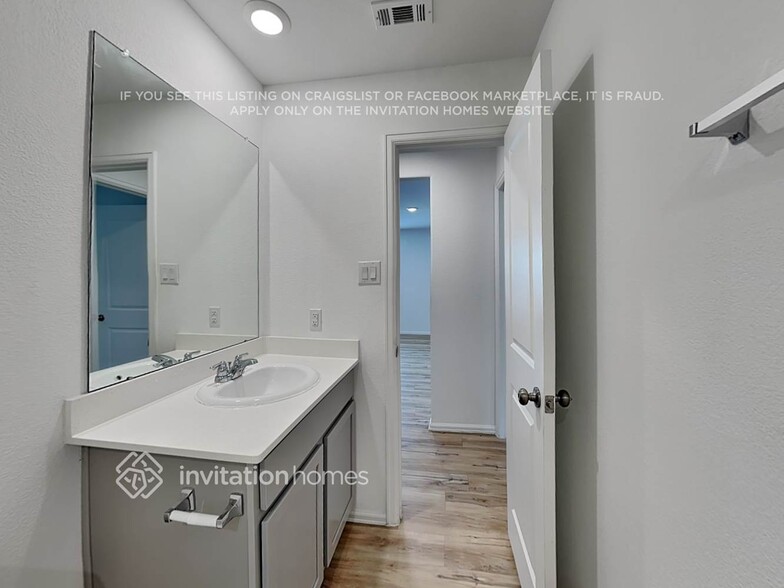 Building Photo - 22292 Stoney Ravine Dr