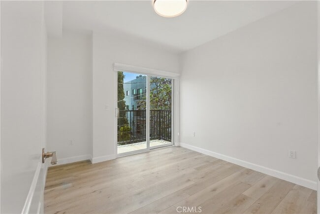Building Photo - 11302 Morrison St
