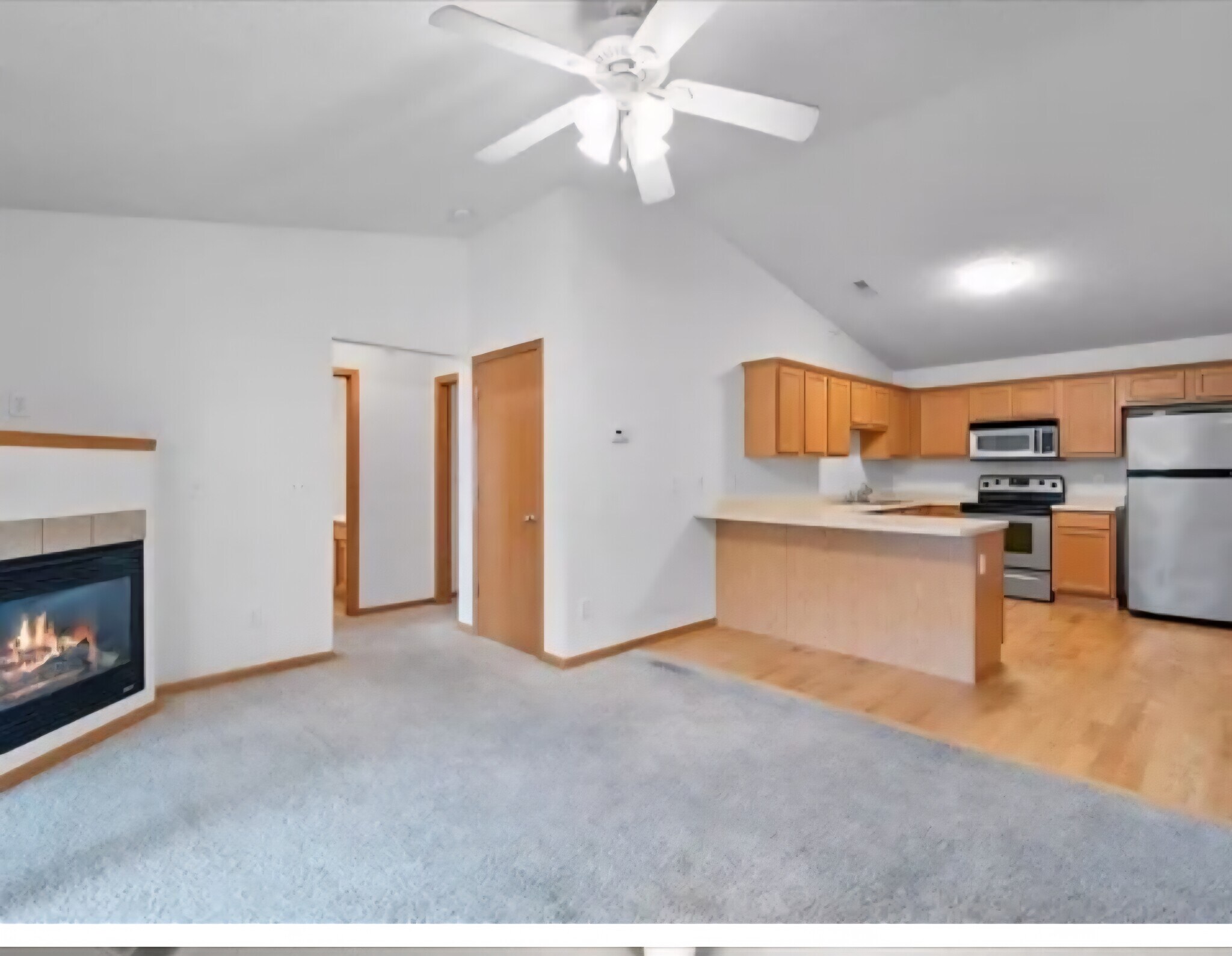 Building Photo - 1000 Duchess Dr
