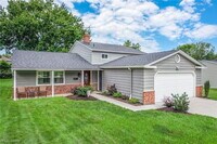 Building Photo - 3270 Higley Rd