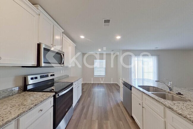 Building Photo - 354 Common Reed Dr