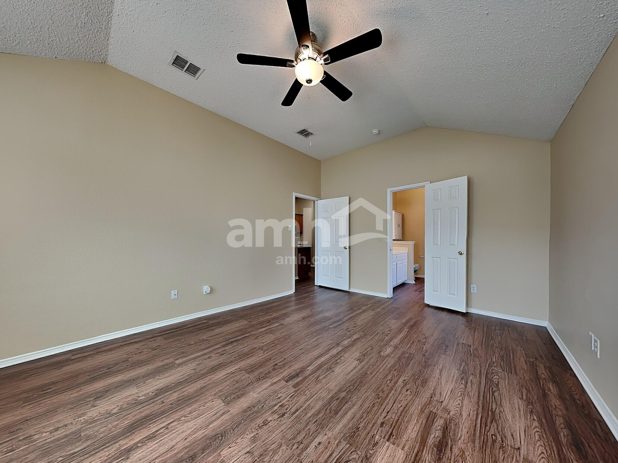 Building Photo - 2012 Cone Flower Dr