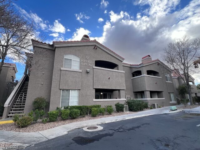 Primary Photo - 5525 W Flamingo Rd