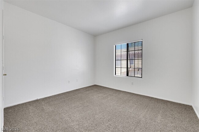 Building Photo - 2041 Hussium Hills St